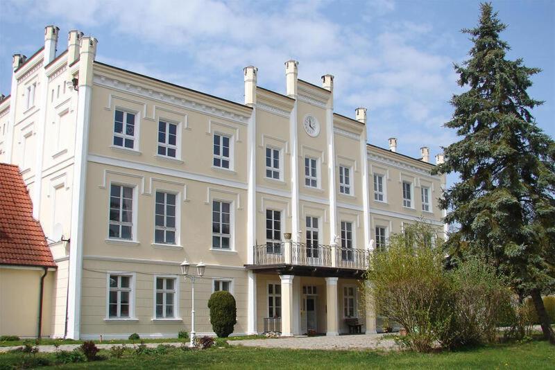 Gemuetliche Ferienwohnung Fuer 6 Personen Im Schloss Kastorf Knorrendorf Buitenkant foto